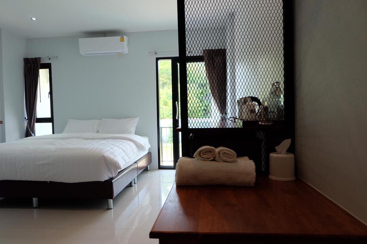 De Vine House Hotell Roi Et Exteriör bild